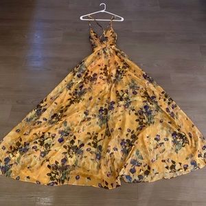 💛💛💛 Beautiful Marigold Maxi 💛💛💛